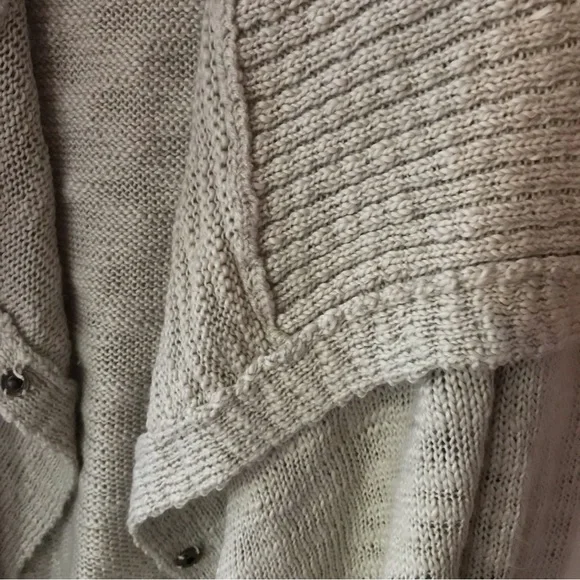 Sweater bundle of 4 - Picture 5 of 14